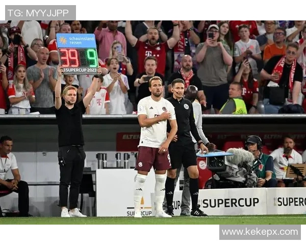 拜仁慕尼黑迎战柏龙梦之队争夺欧洲足球巅峰荣耀之战